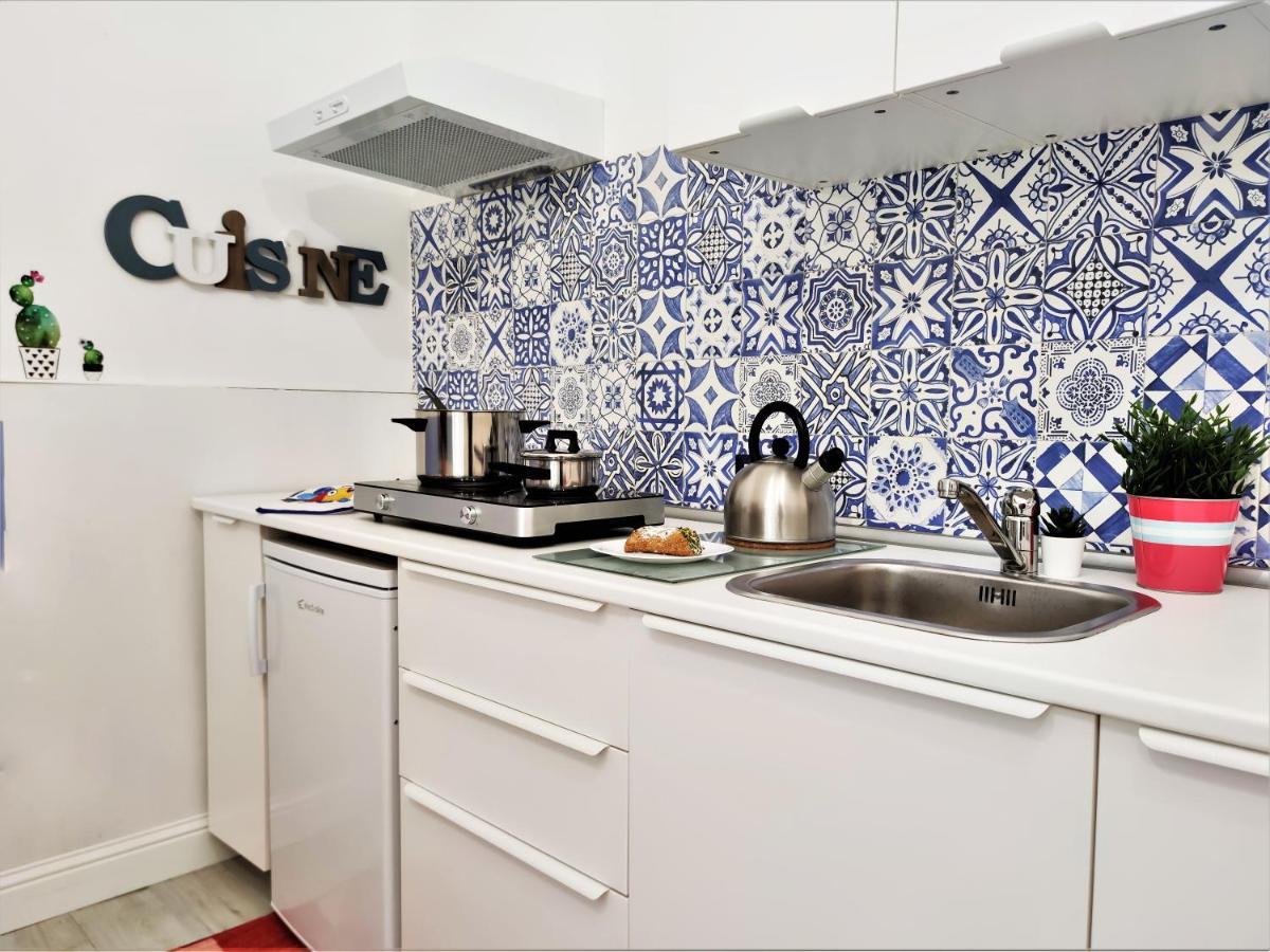 Central Apartments Caronda Street Catania Eksteriør billede